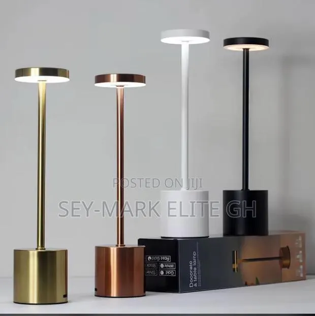 Rechargeable Table Lamp · Photo 1