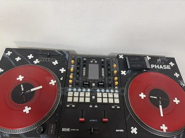 Turntables Phase DJ Controller Pioneer · Photo 1