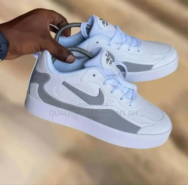 Nike Classic React · Photo 1