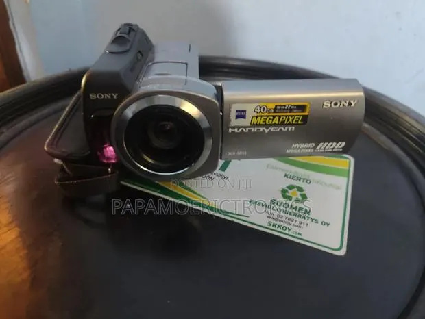 Sony DCR-SR55 40GB HDD Digital Video Camera Camcorder · Photo 1