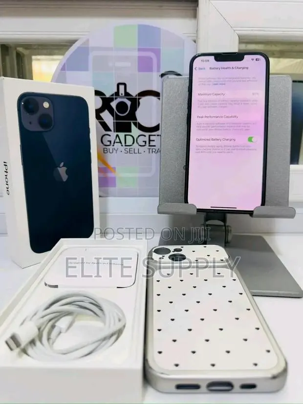 New Apple iPhone 14 128 GB Black · Photo 1