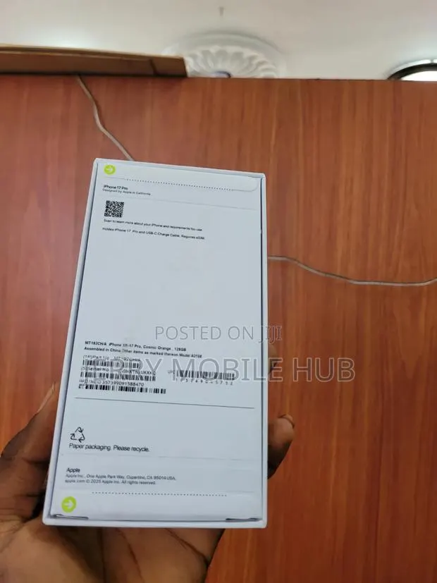 New Apple iPhone XR 128 GB · Photo 1