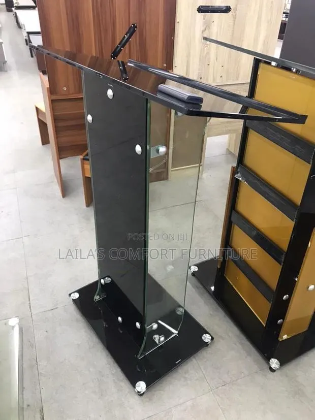 Imported Glass Pulpit · Photo 1