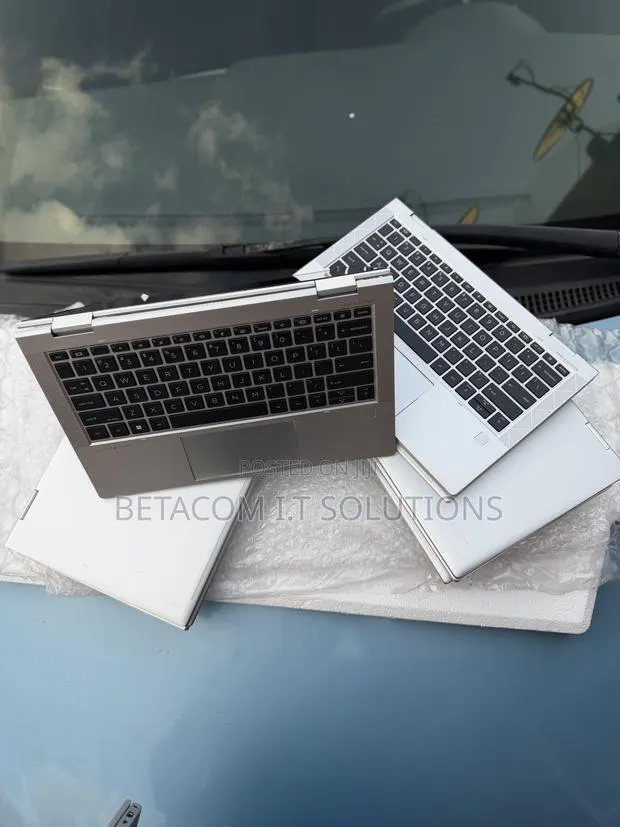 Laptop HP Elite x360 830 G10 16GB Intel Core i5 SSD 256GB · Photo 1