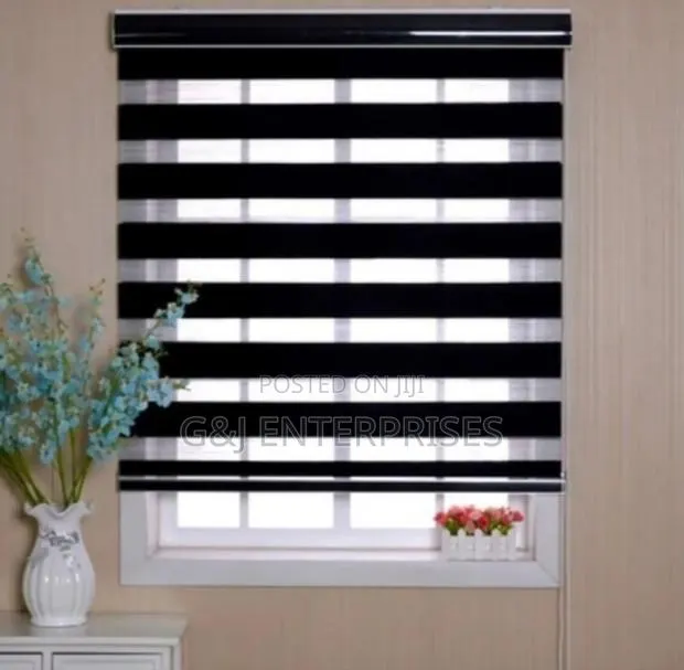 Windows Blinds · Photo 1