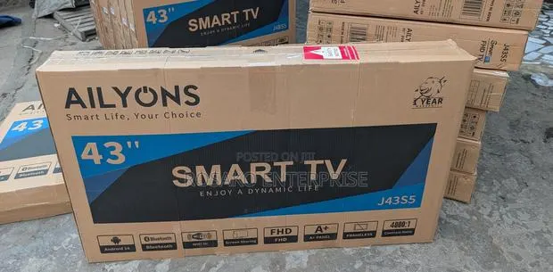 Ailyons 43 Smart Digital Satellite 2300 Ghc /32 Smart · Photo 1