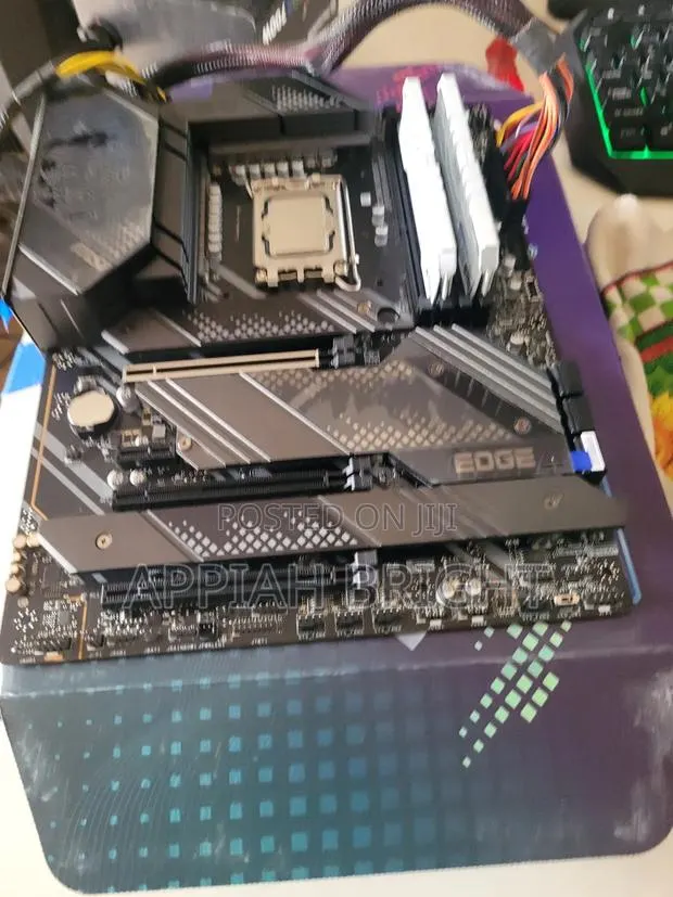 New Desktop Computer 32GB Intel Core i7 SSD 4T · Photo 1