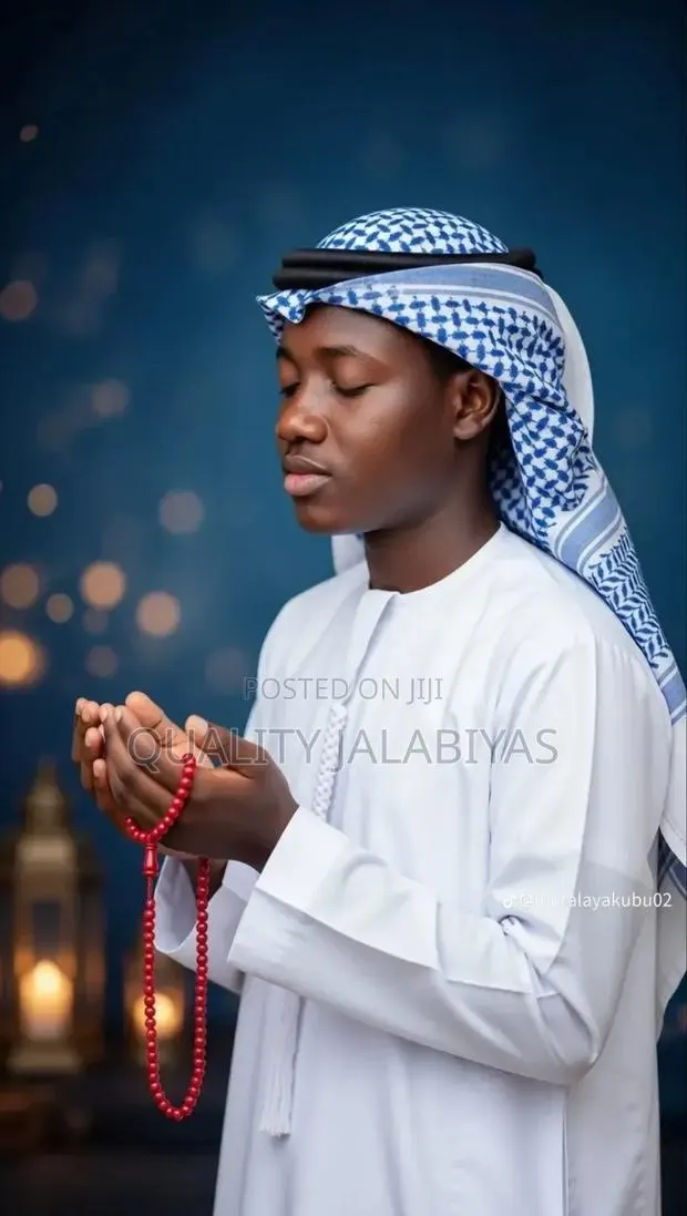 White Jalabiya Set · Photo 1