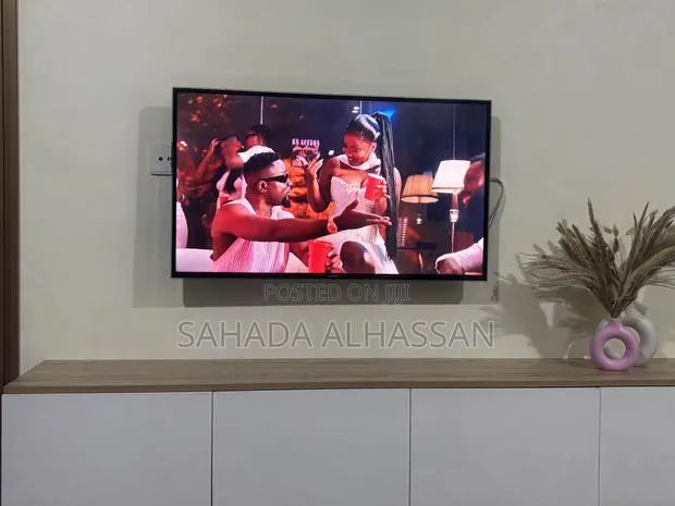 Samsung Television · Photo 1