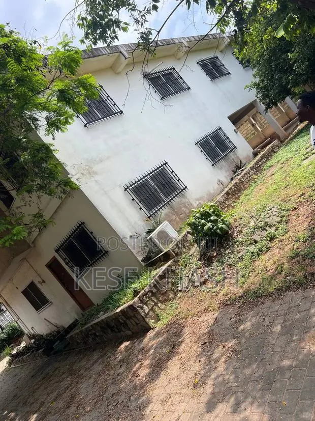 4bdrm House in Kese Cash, Tesano for sale · Photo 1