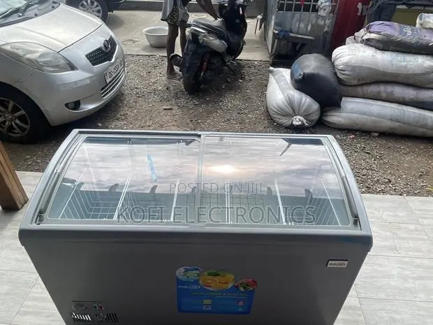 Delron 258l Cryoradiant Horizon-Shield Freezer · Photo 1