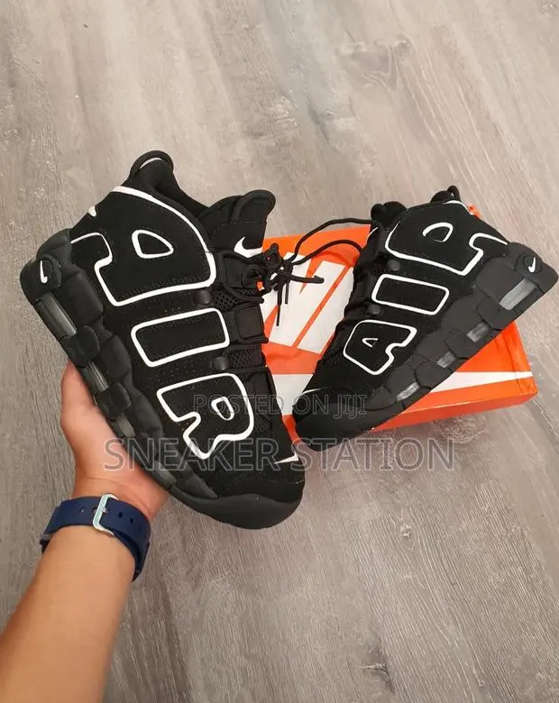 Nike Air Uptempo Black/White · Photo 1