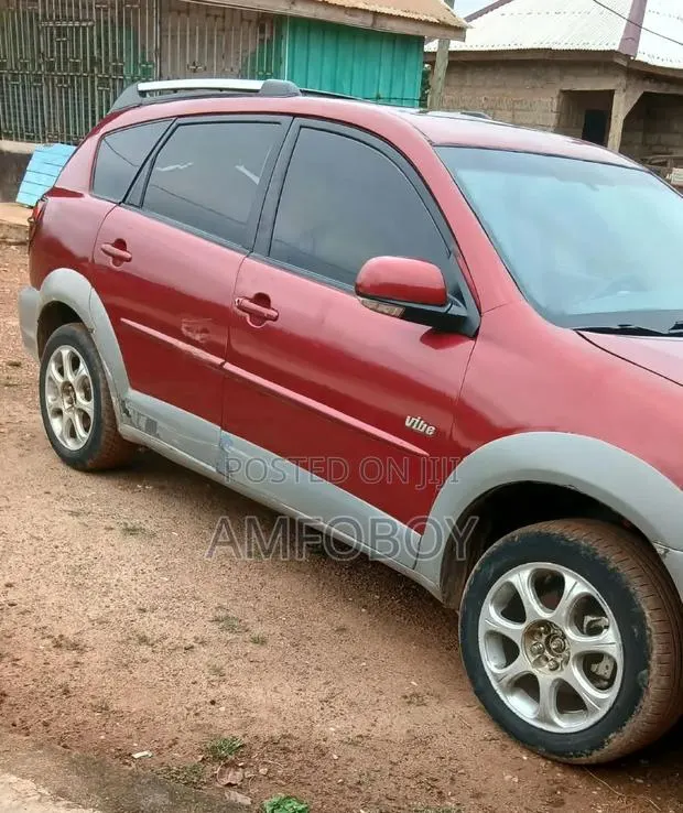 Pontiac Vibe 2006 Burgundy · Photo 1