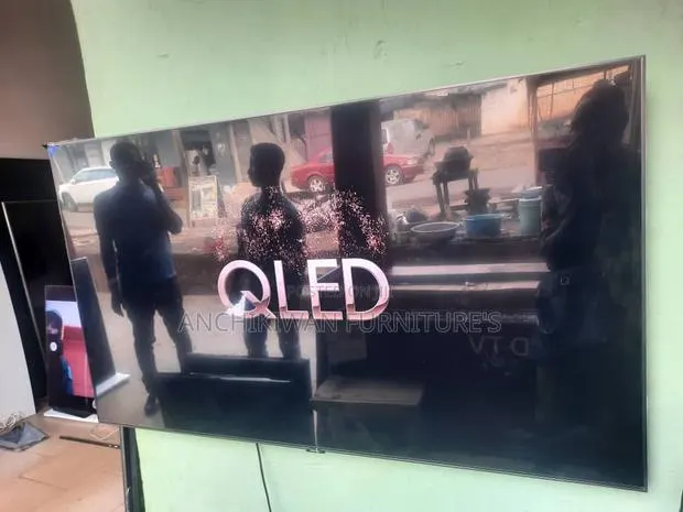 Qled Samsung 55 Inches 4ksmart,Bluetooth,Digital Satellite · Photo 1