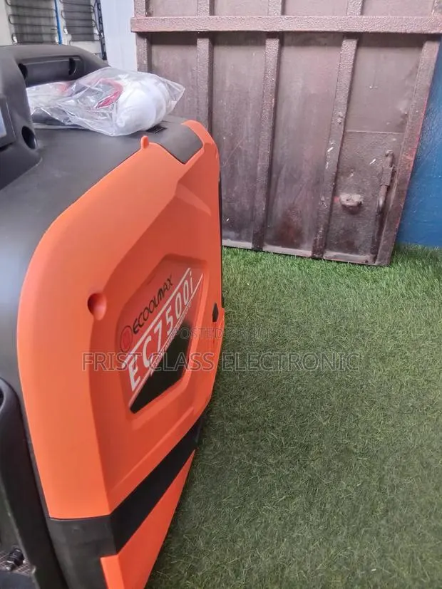Low Noise Generator — Calm Noise Generator Ec7500i · Photo 1
