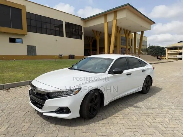 Honda Accord Sport (1.5L 4cyl Turbo CVT) 2019 White · Photo 1