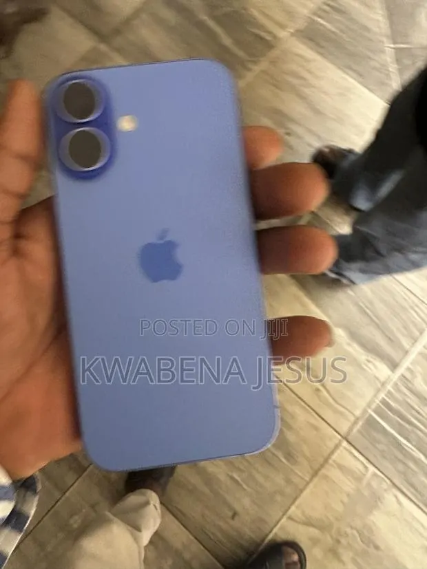 Apple iPhone 16 128 GB Blue · Photo 1