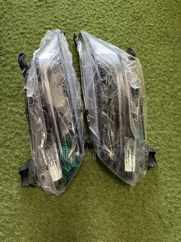 Toyota Rush 2017,2018,2019,2020, Headlight Available · Photo 1