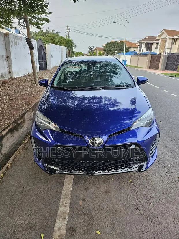 Toyota Corolla SE (1.8L 4cyl 2A) 2019 Blue · Photo 3