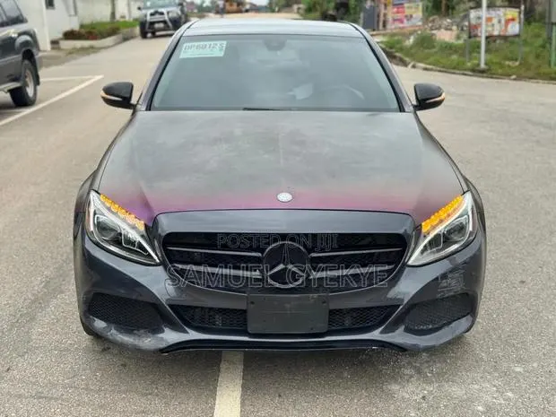 Mercedes-Benz C300 2016 Purple · Photo 1