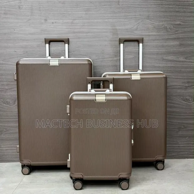 Luggage (Suitcases) Set · Photo 1
