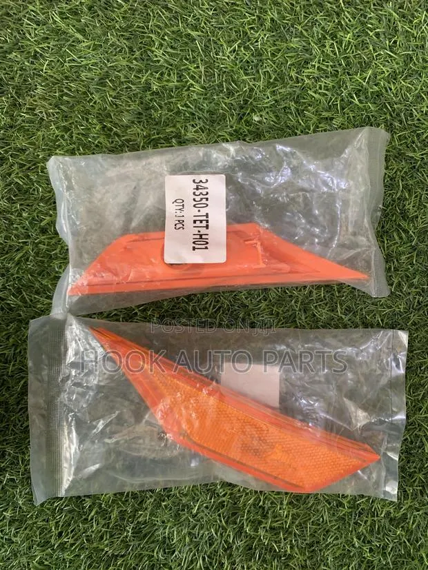 Honda Civic Side Marker Light 2016-2020 · Photo 1