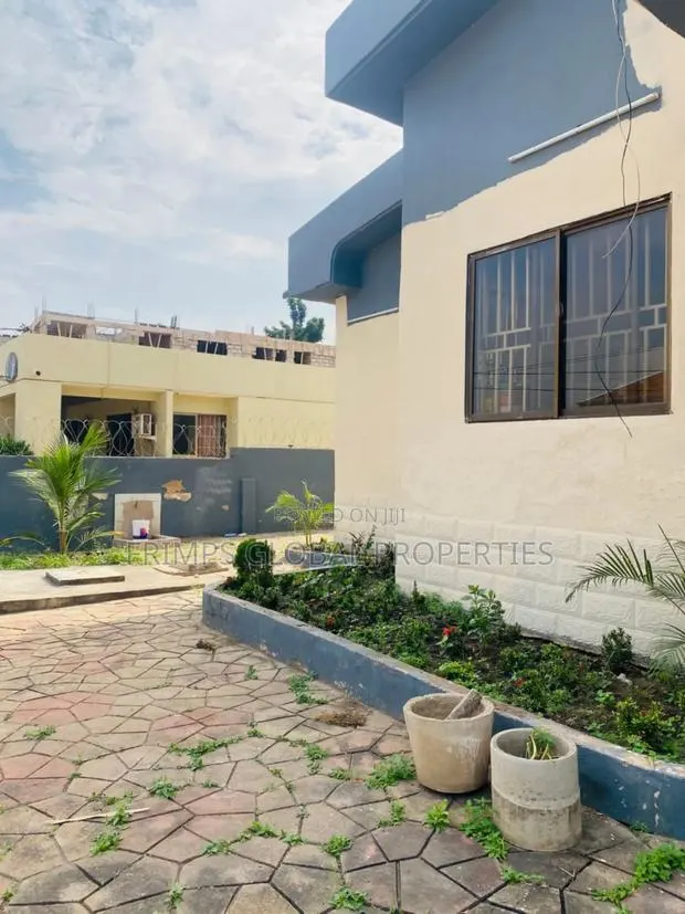 7bdrm House in East Legon for sale · Photo 1