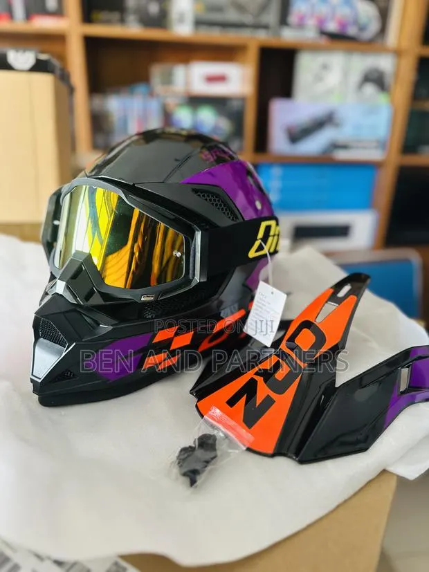 Orz Motorcycle Helmet · Photo 1