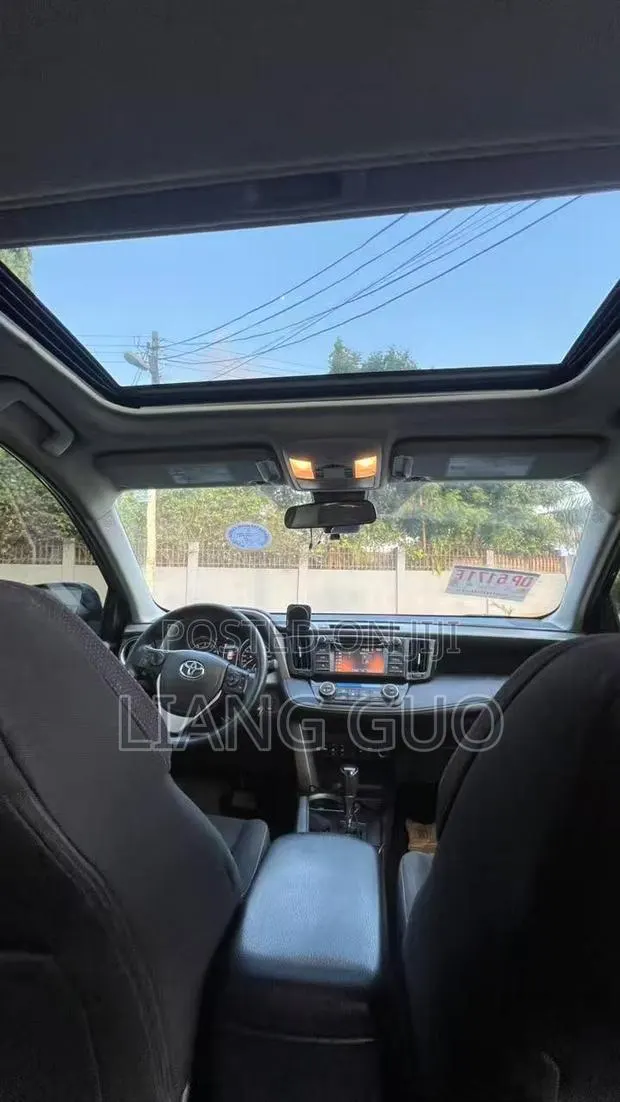 Toyota RAV4 2018 Black · Photo 1