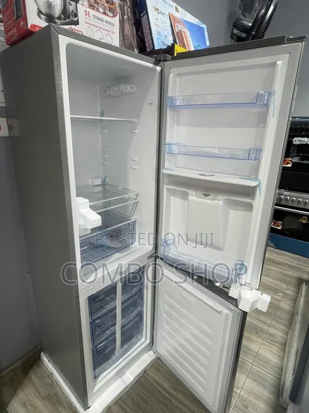 Pearl 251l Fridge Freezer · Photo 1