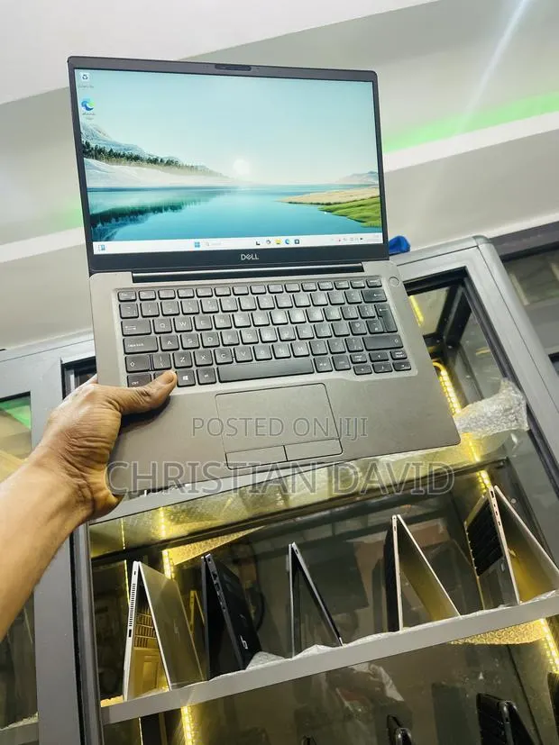 Laptop Dell Latitude 7300 16GB Intel Core i7 SSD 512GB · Photo 1