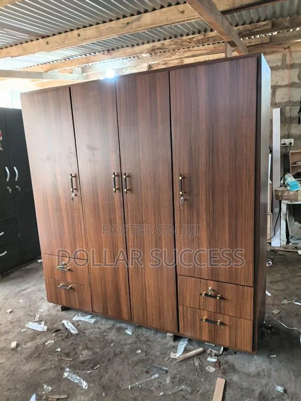 Affordable Coffee Brown 3 in 1 Wardrobe · Photo 1