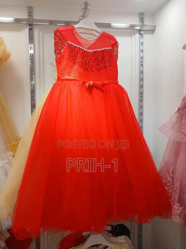 Girld Dress · Photo 1
