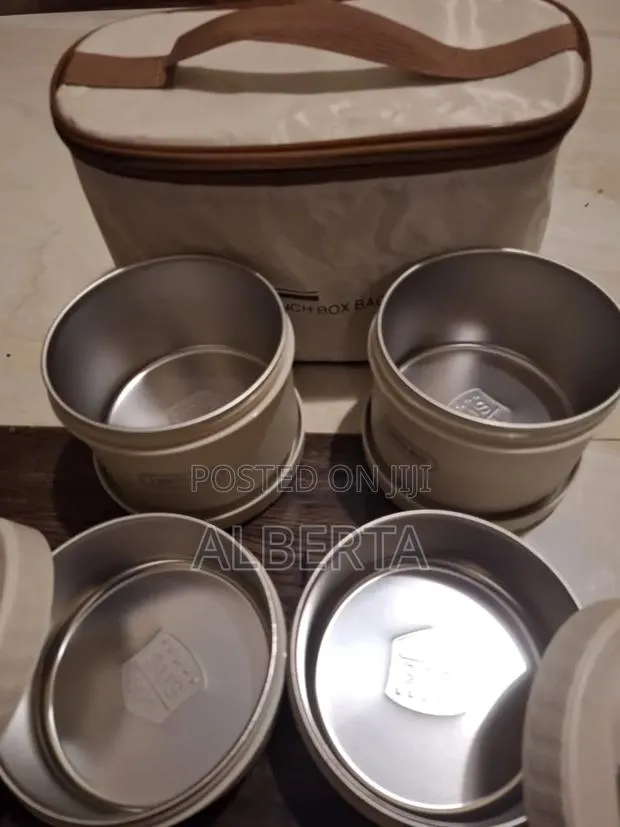 4 in 1 Lunch Box · Photo 1