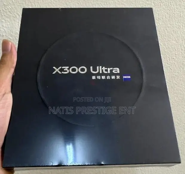 New Vivo X300 Ultra 512 GB Black · Photo 1