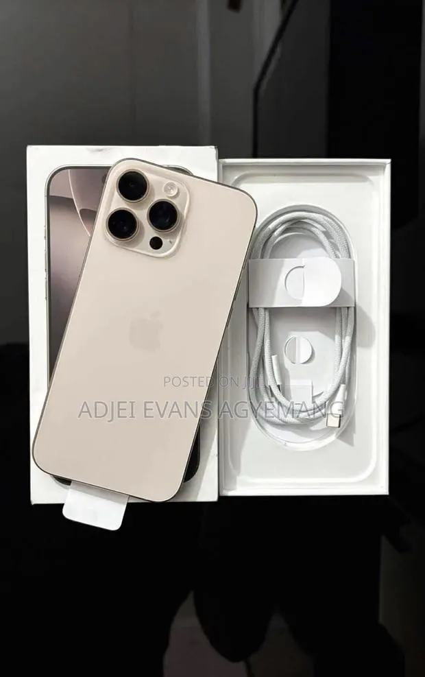 Apple iPhone 16 Pro Max 256 GB Gold · Photo 1