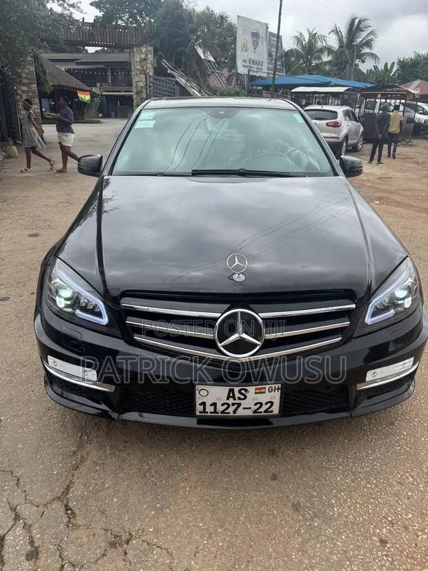 Mercedes-Benz C300 2008 Black · Photo 1