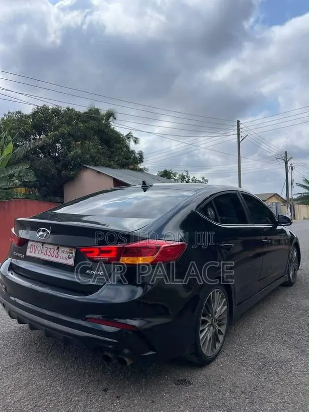 Hyundai Elantra Sport 2018 Black · Photo 1