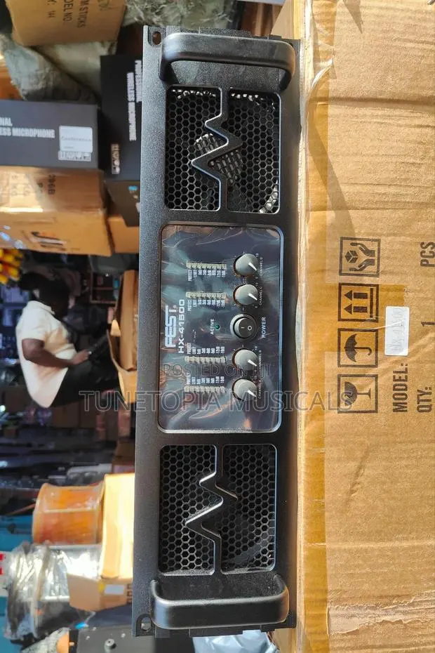 Fest HX-41500 4-Channel Professional Power Amplifier · Photo 1