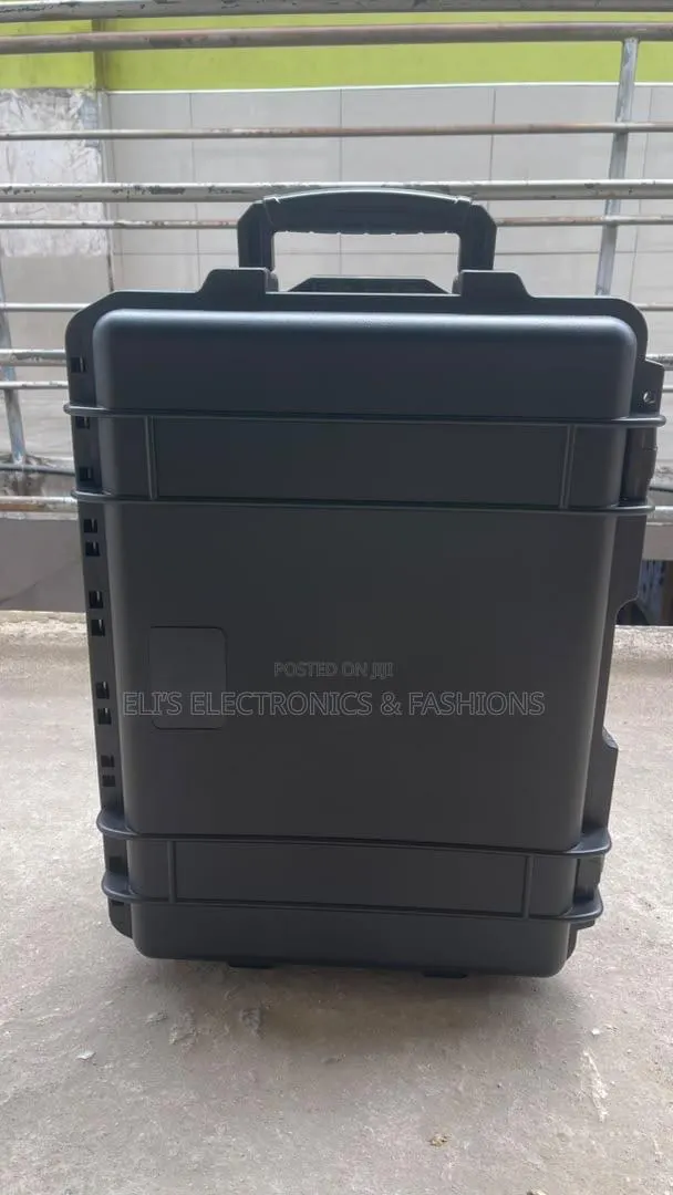 Camera Bag for All Types of Cameras and It’s Accessories · Photo 1