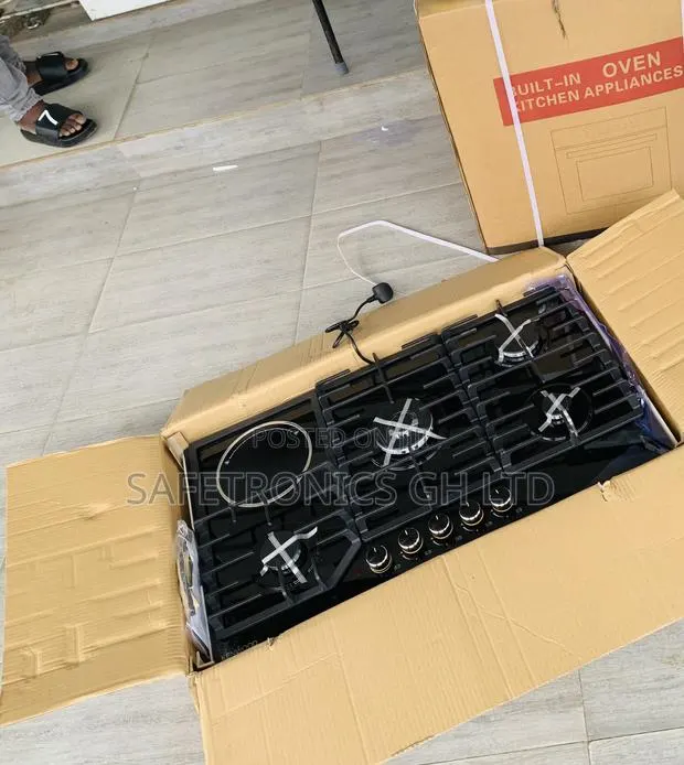 Premium Good Inbuilt Black Kenwood 4+1 Hob · Photo 1