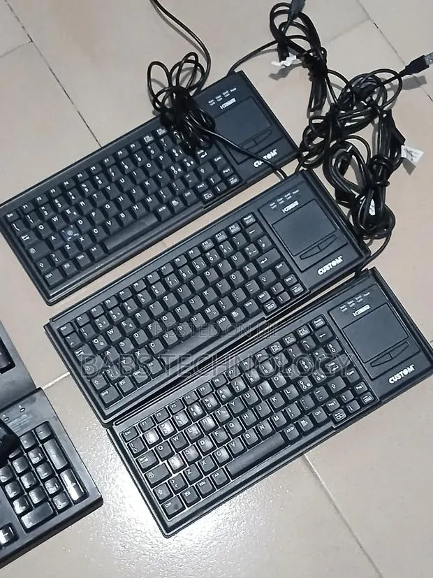 Custom Keyboard With Mousepad Conbined · Photo 1