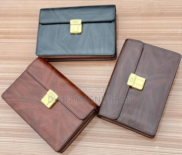 Montblanc Push-Lock Leather Men's Clutch Bags · Photo 1