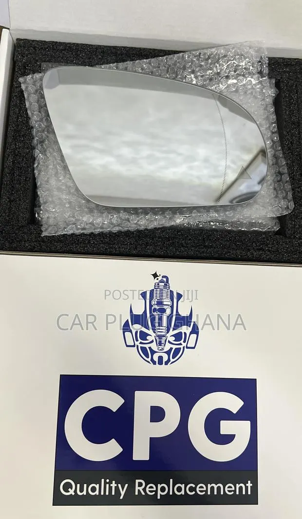 Mercedes Benz C300 Side Mirror Glasses With Sensor 2015-2020 · Photo 1