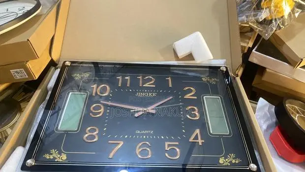 House Hall Clock · Photo 1