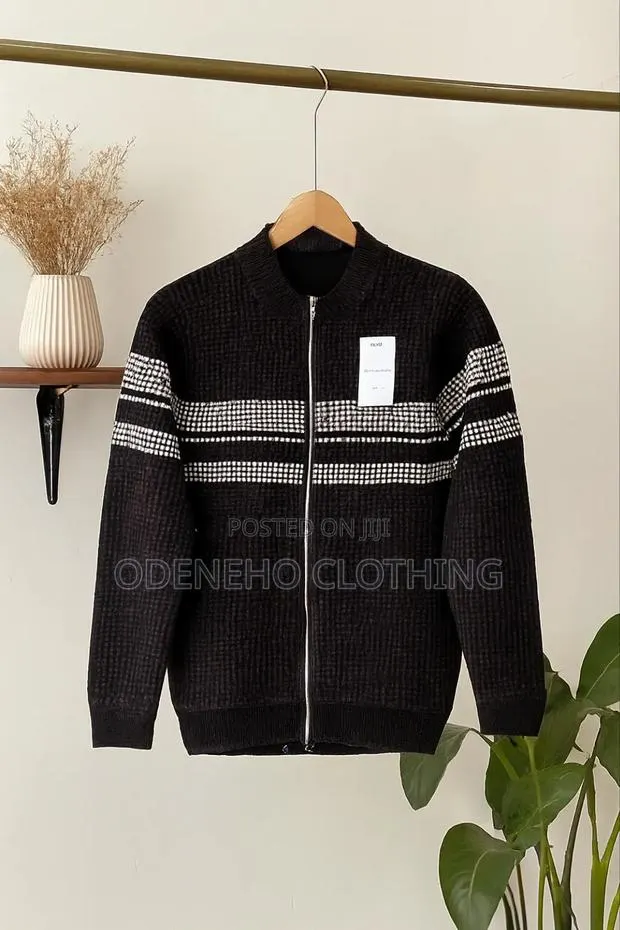 Zipper Woolen Sweater · Photo 1