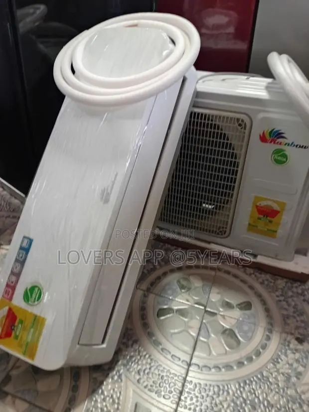 Rainbow 1.5hp Arctic White Air Conditioner -Window Type · Photo 1
