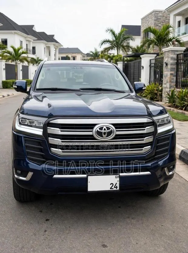 Toyota Land Cruiser for Rent · Photo 1