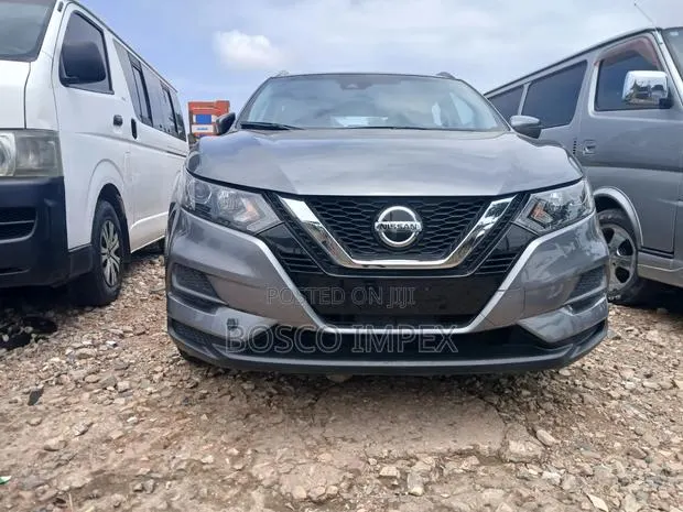 Nissan Qashqai 2023 Gray · Photo 1