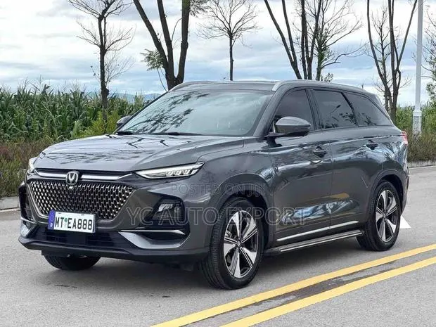 Changan X7 Plus 1.5 Turbo DCT FWD 2024 Gray · Photo 1